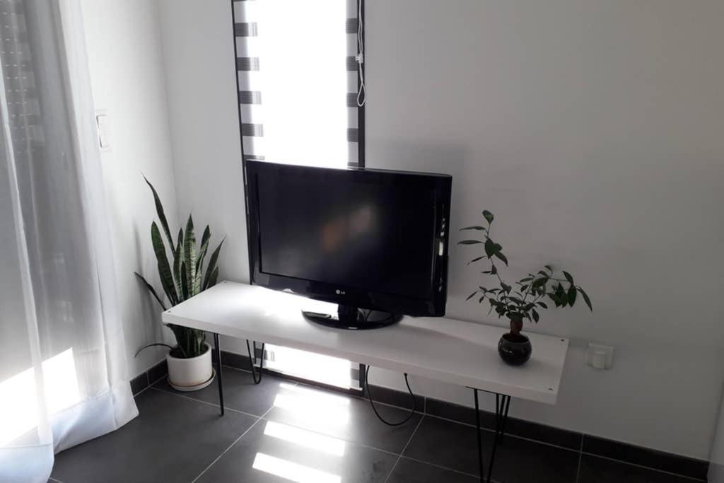 Logement Neuf De 40 M², Equipe Et Confortable Croix-Chapeau Eksteriør bilde